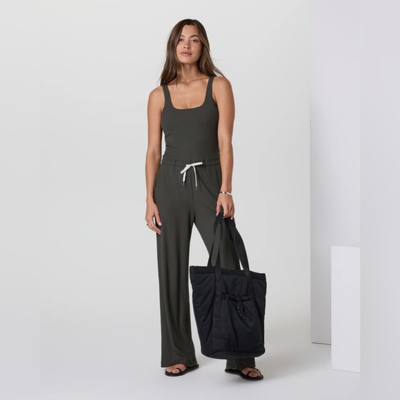 NEW Vuori Pose Scoop Jumpsuit in Kale - Picture 3 of 8
